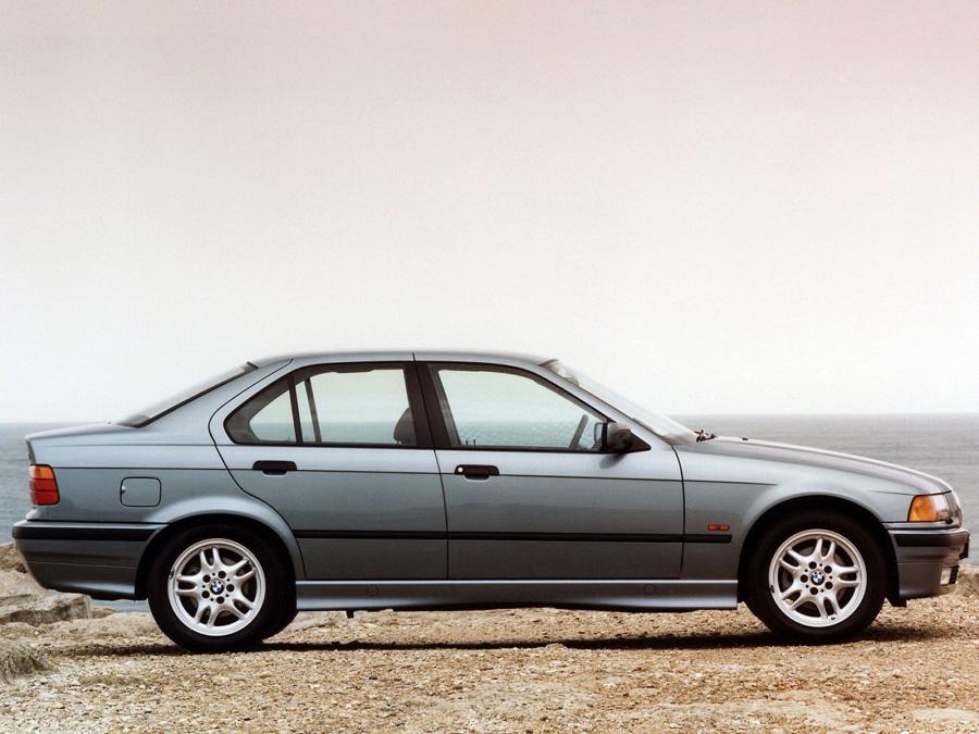  BMW 320i Sedan 1990 года  (UK) (фото 2 из 3)